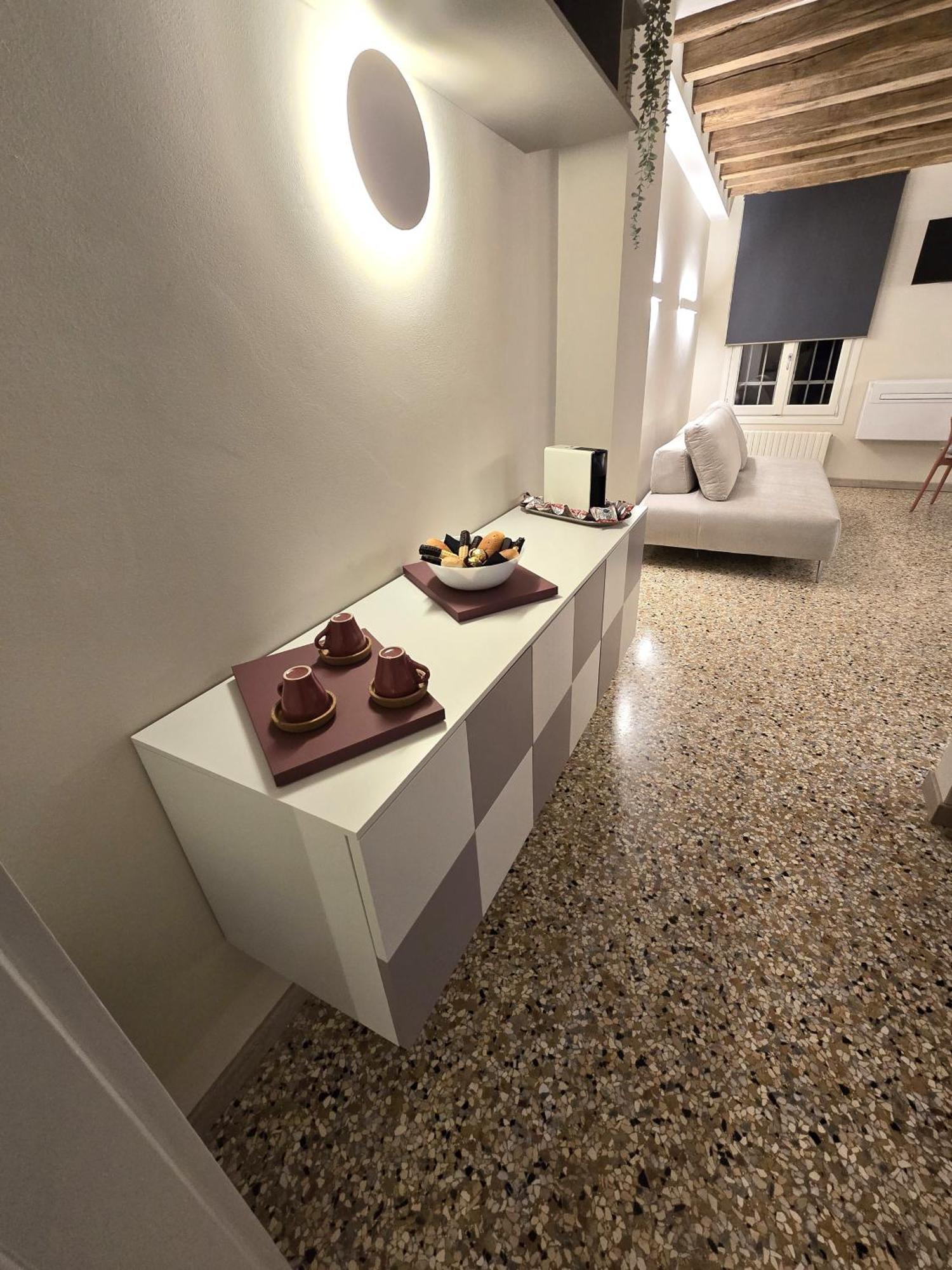 Cozy Studio With Canal View Βενετία Εξωτερικό φωτογραφία