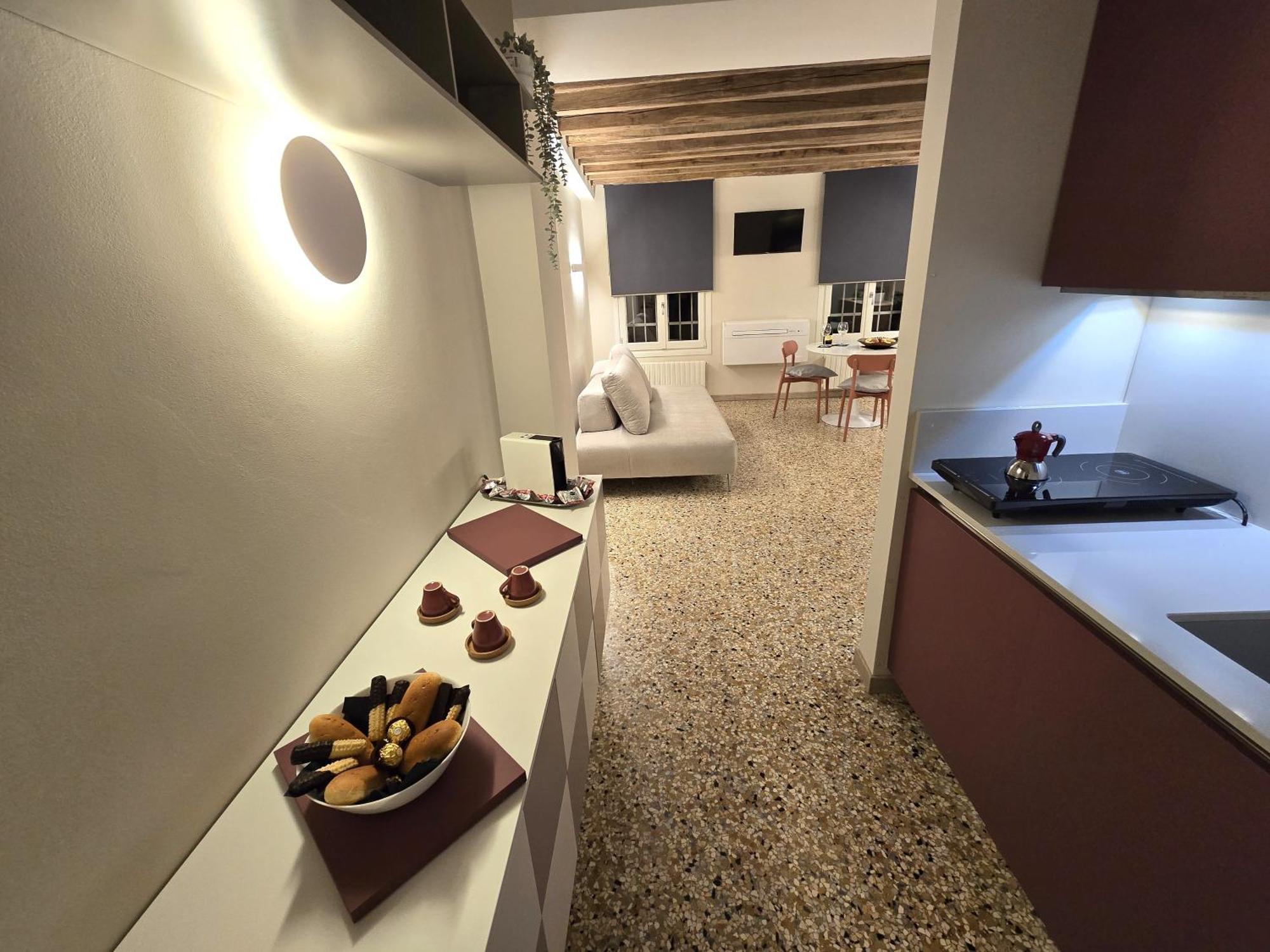 Cozy Studio With Canal View Βενετία Εξωτερικό φωτογραφία