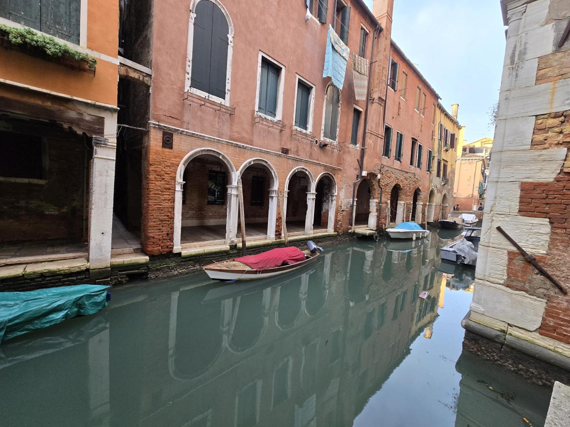 Cozy Studio With Canal View Βενετία Εξωτερικό φωτογραφία